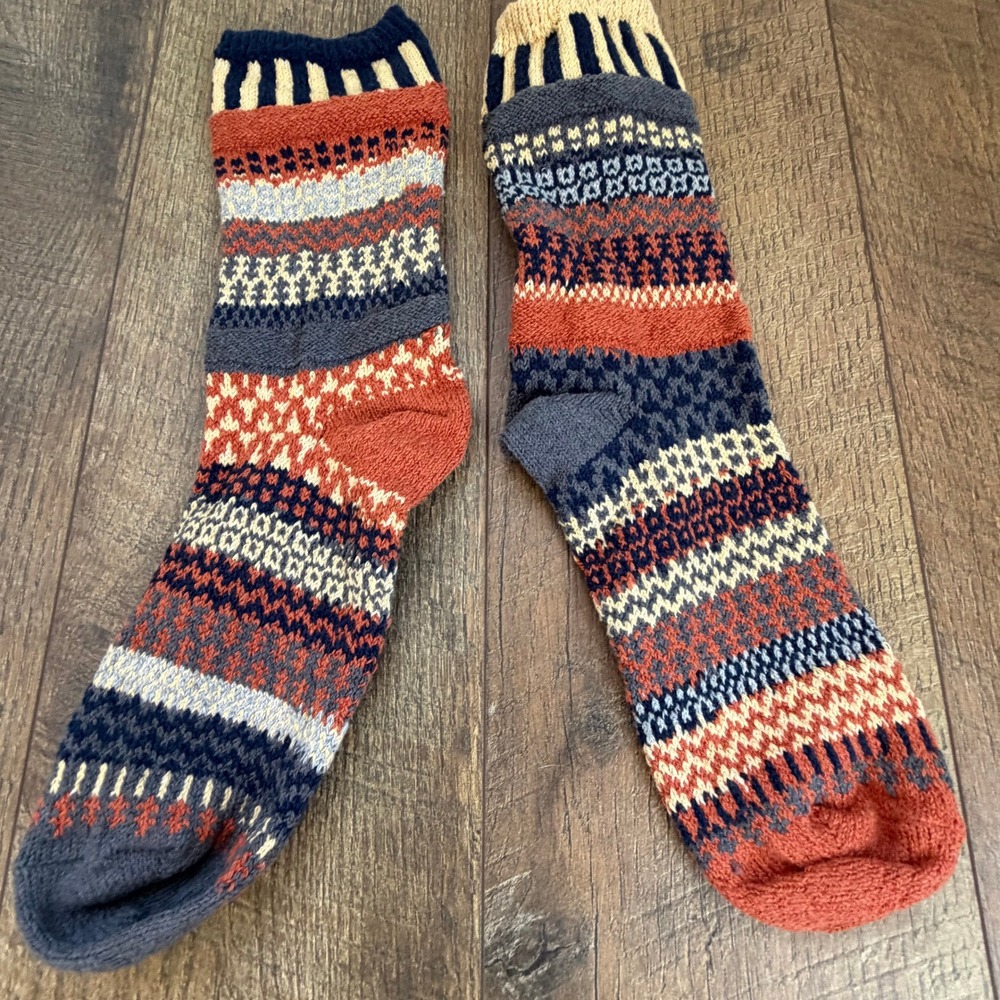 Socks Small Mismatched Recycled Merino Wool Blend Crew Socks Green Brown - Picture 5 of 6